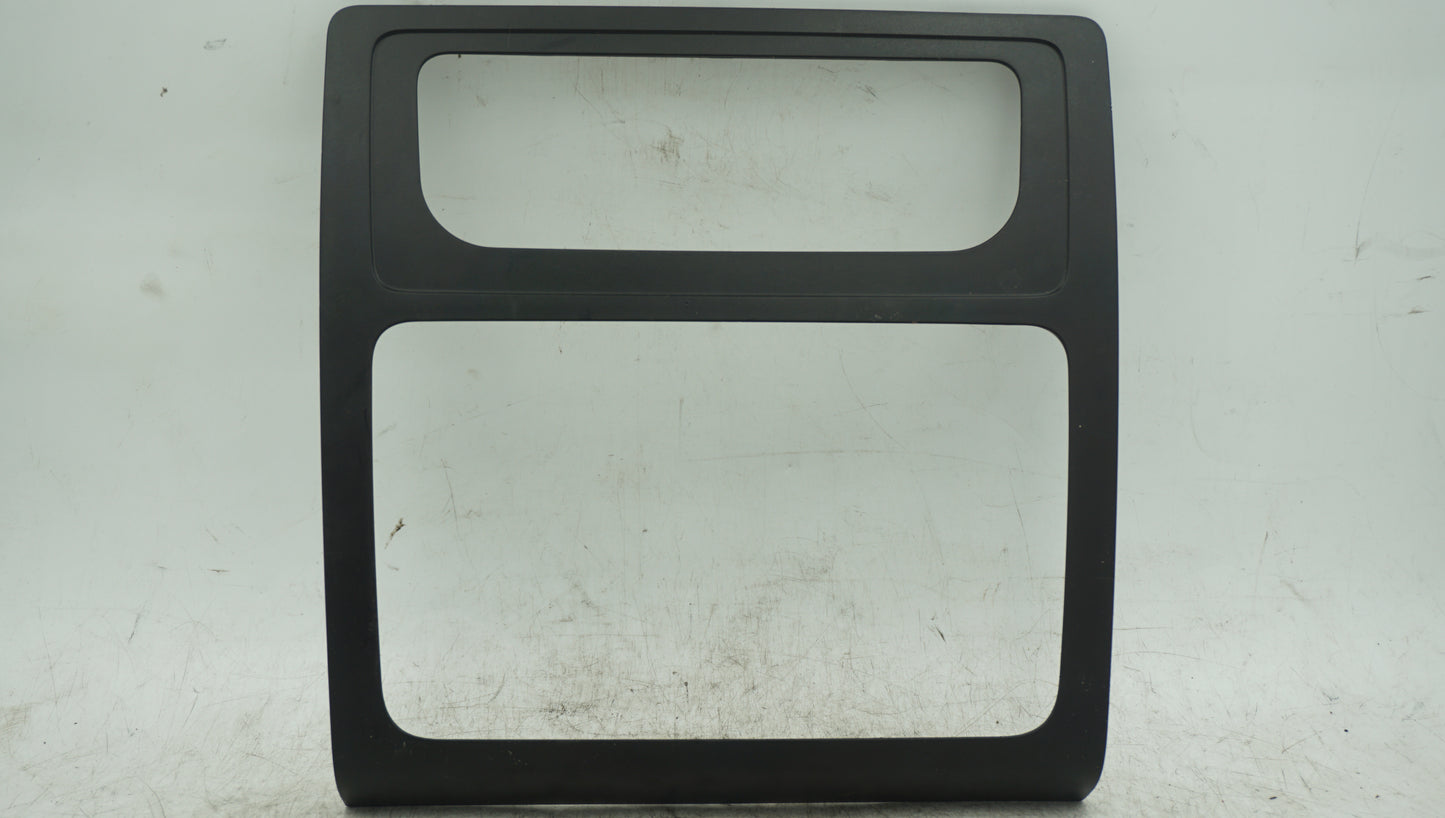 VW CADDY RADIO TRIM PANNEL 2K5858061