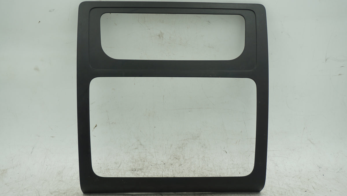 VW CADDY RADIO TRIM PANNEL 2K5858061