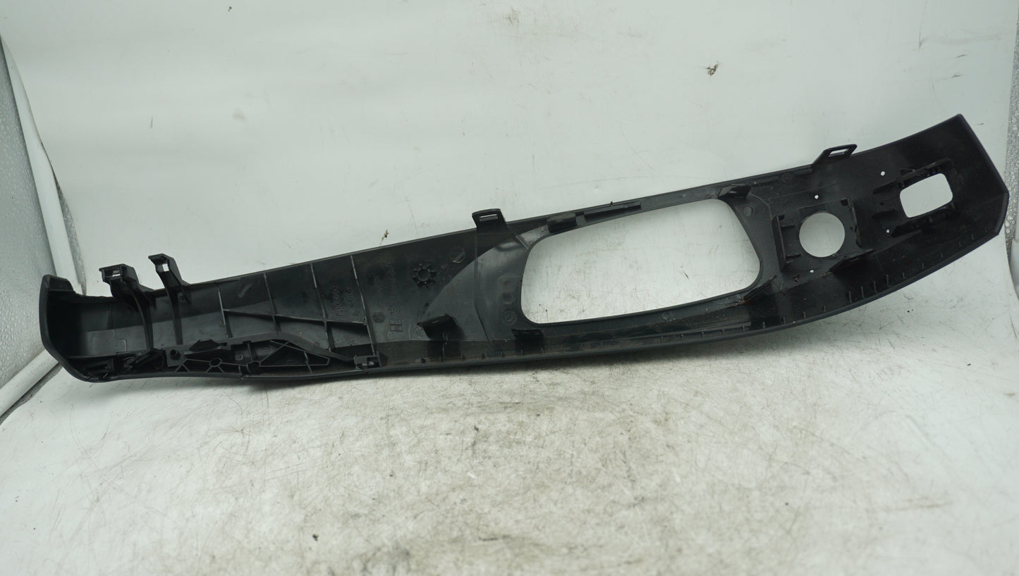 BMW 1 3 SERIES DRIVERS SEAT PANNEL 6979644