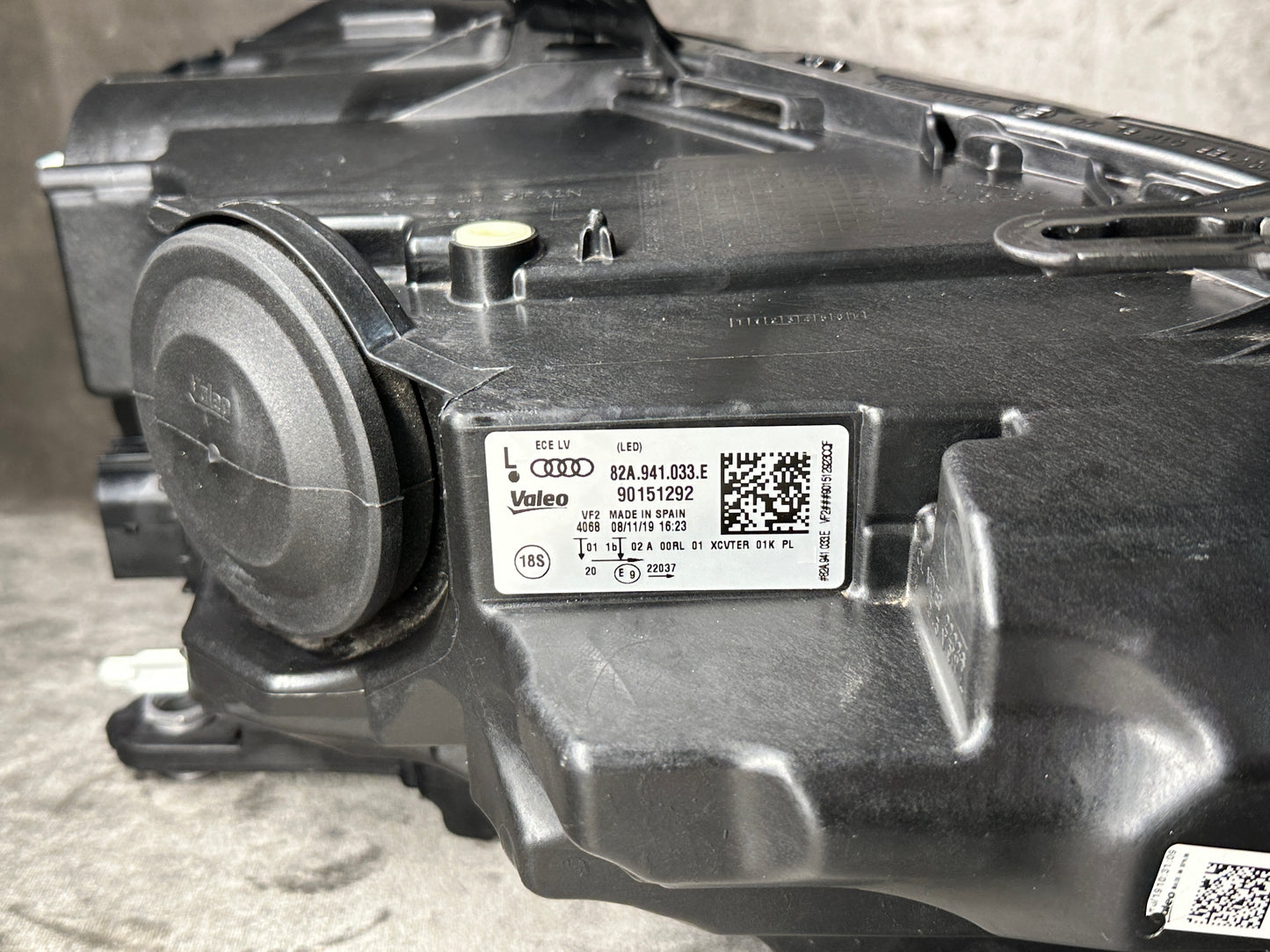 82A941033E Audi A1 LHS headlight