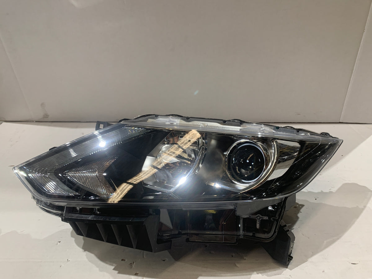 NISSAN QASHQAI J11 LHS HALOGEN HEADLIGHT 26060-4EH1A