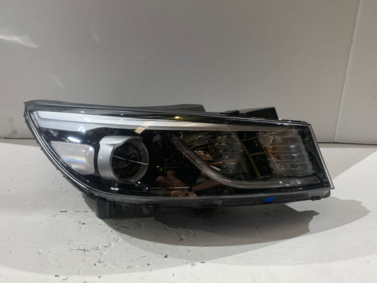 KIA CARNIVAL YP RHS RIGHT HEADLIGHT 92102-A9040