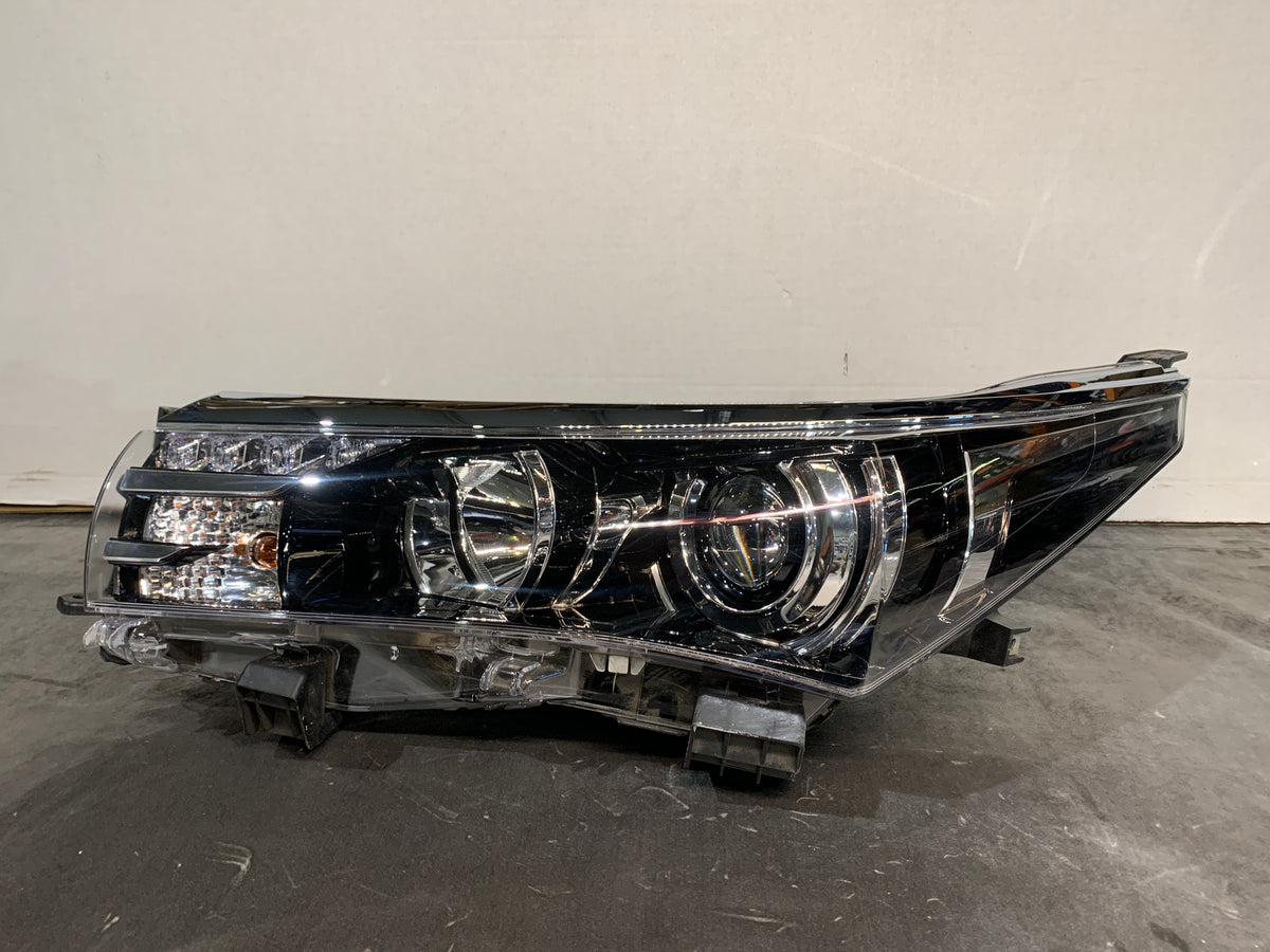 TOYOTA COROLLA ZRE172R LHS LEFT XENON LED HEADLIGHT 2013-2016