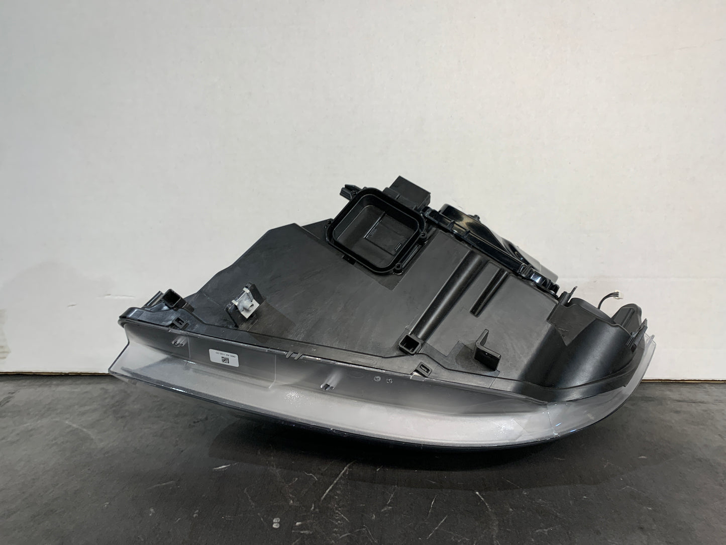 BMW 3 SERIES E90 LCI RHS RIGHT XENON HEADLIGHT 63117240250