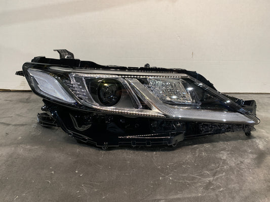 TOYOTA CAMRY XV70 RHS RIGHT LED HEADLIGHT 81110-33A30