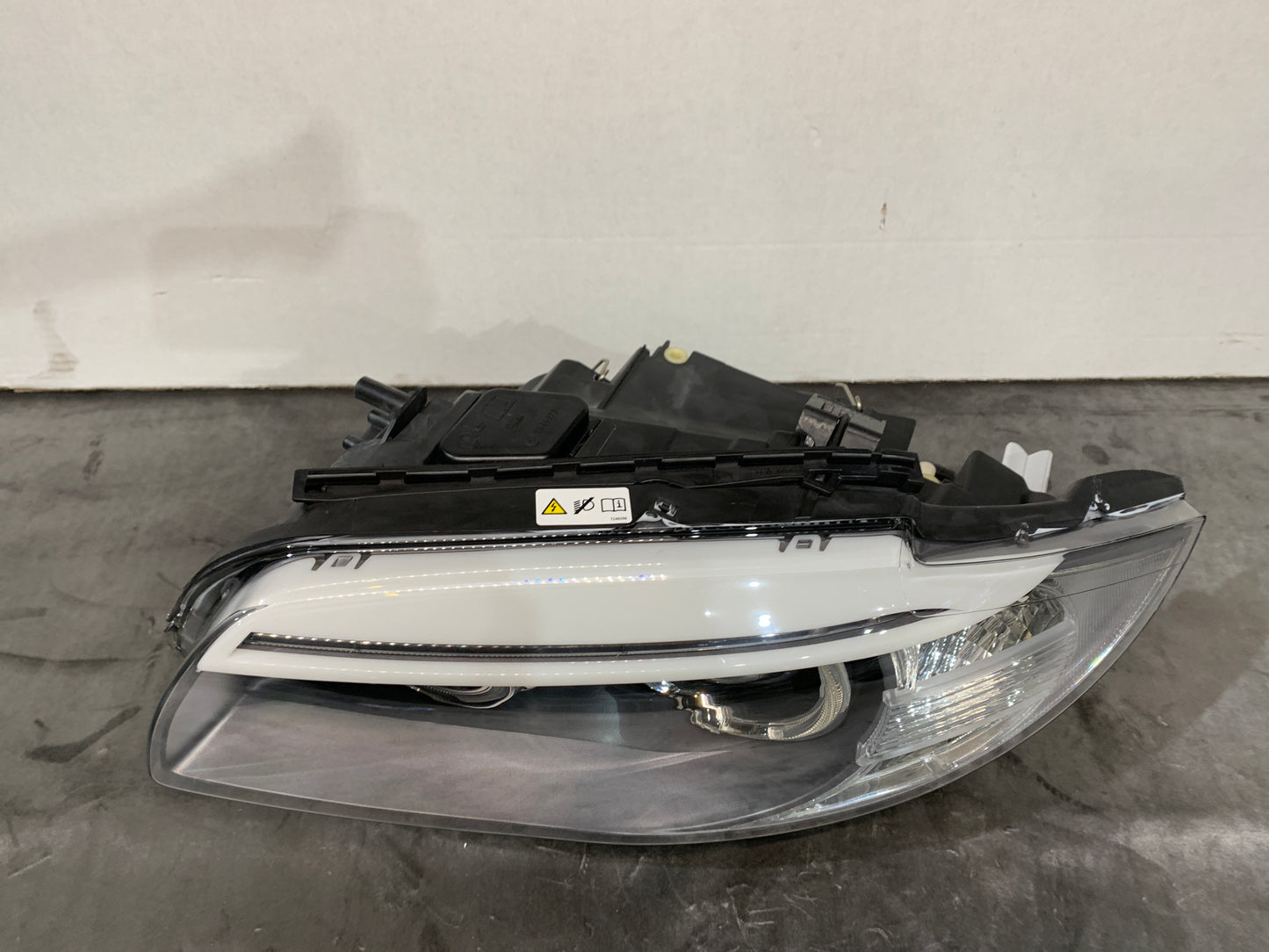 BMW 1 SERIES E82 E88 1M LHS LEFT ADAPTIVE XENON HEADLIGHT 7273839