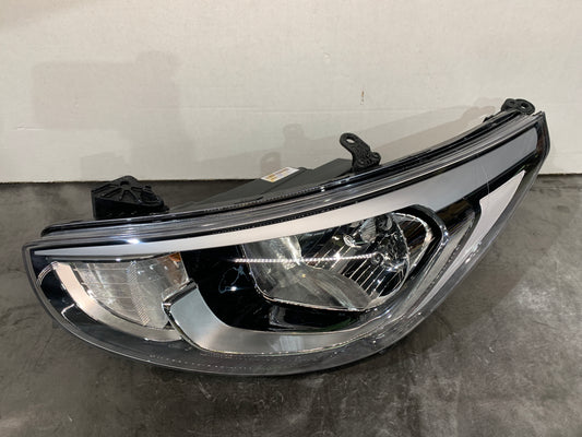 HYUNDAI ACCENT RB LHS LEFT HALOGEN HEADLIGHT 2014-2019