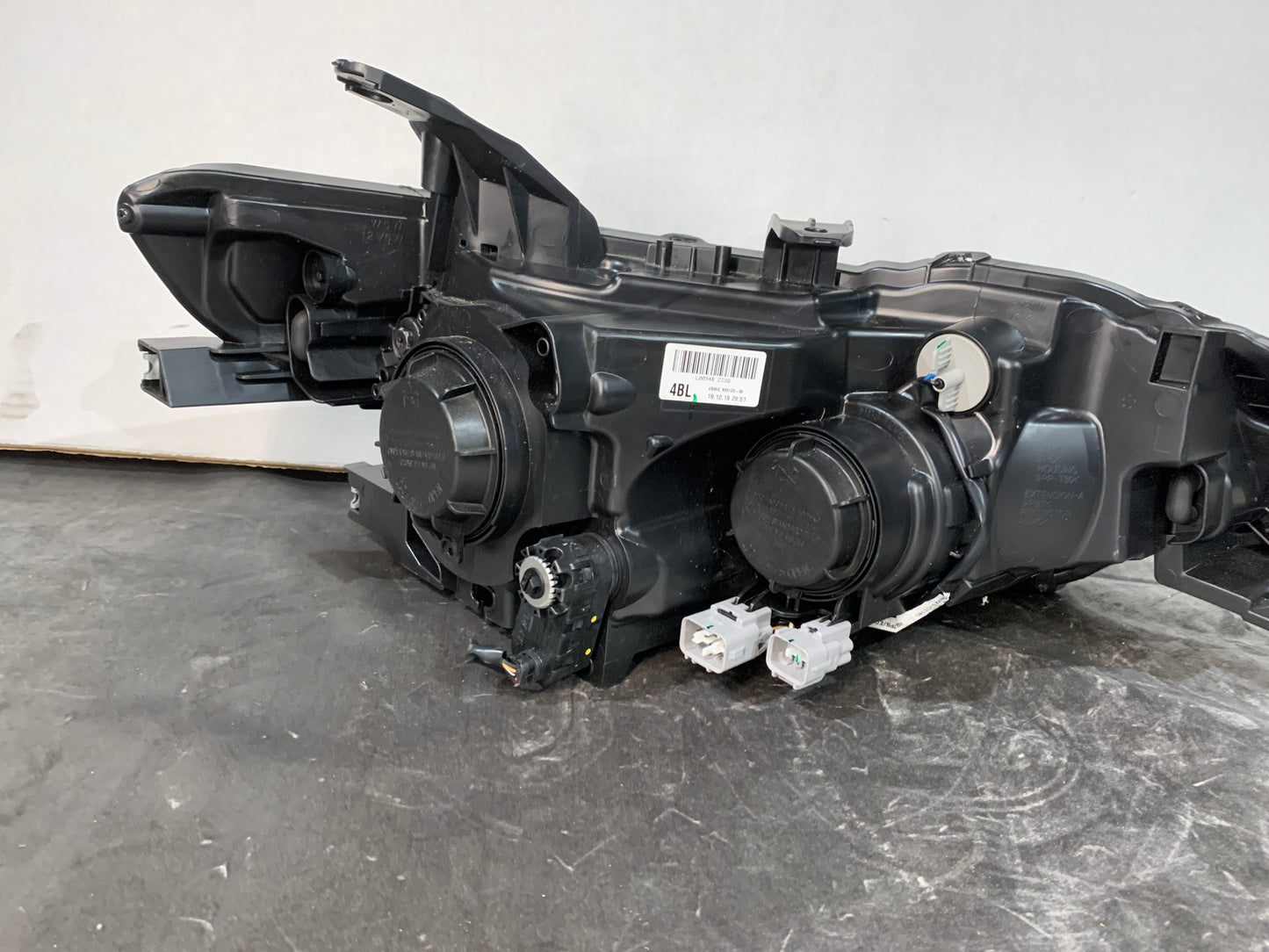 MITSUBISHI OUTLANDER ZJ LHS LEFT HALOGEN HEADLIGHT 2012-2015