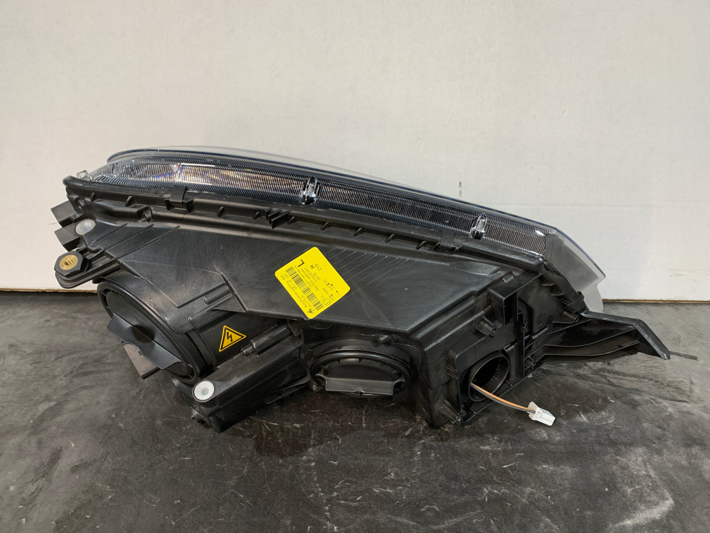 SKODA YETI LHS LEFT XENON HEADLIGHT 2014-2017