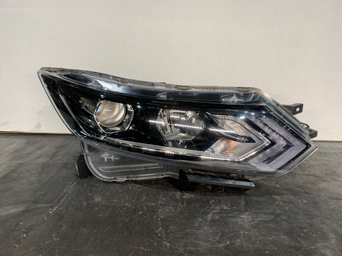 NISSAN QASHQAI J11 RHS RIGHT HALOGEN HEADLIGHT 26010HV05B