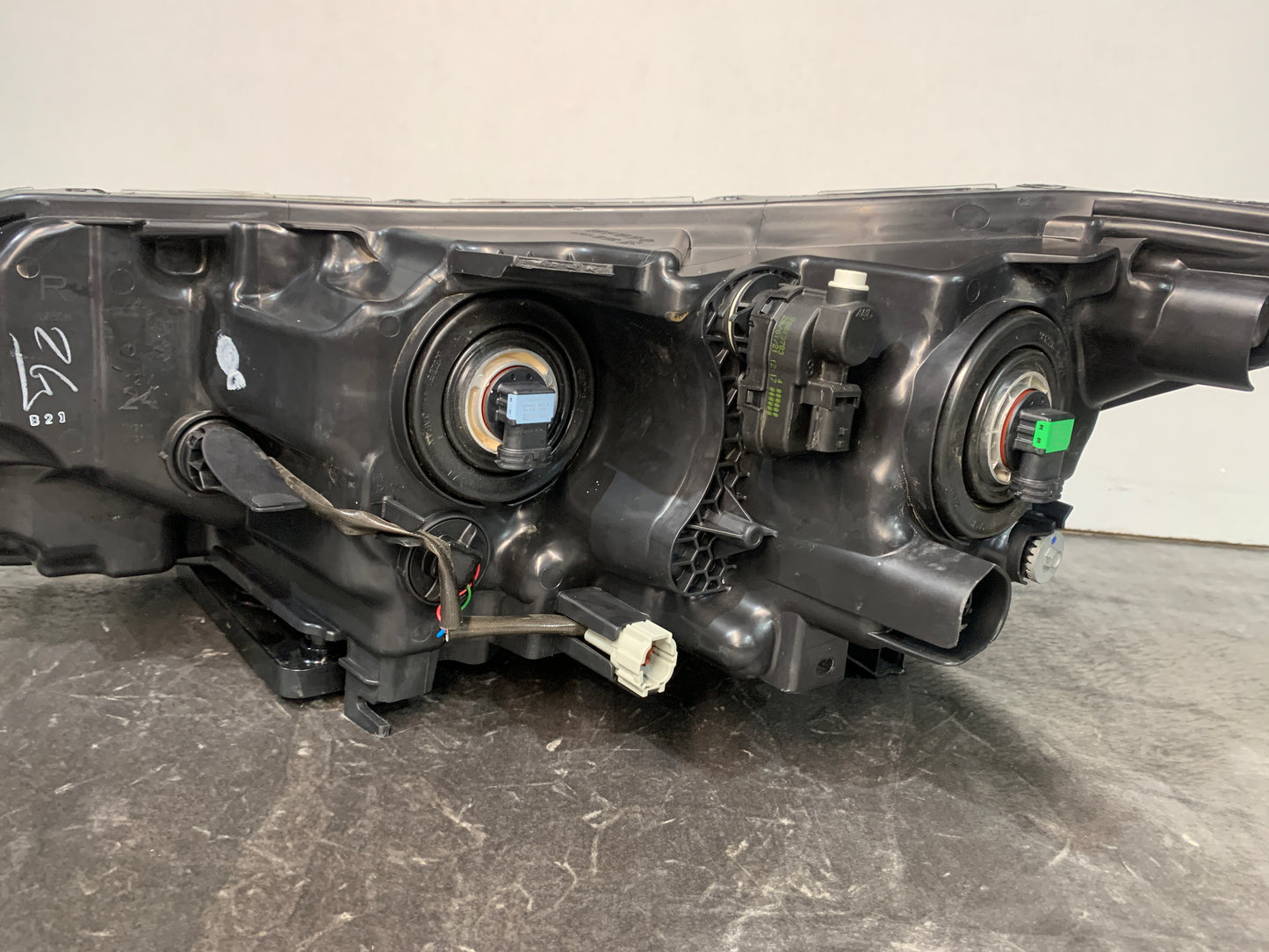 NISSAN QASHQAI J11 RHS RIGHT HALOGEN HEADLIGHT 26010HV05B
