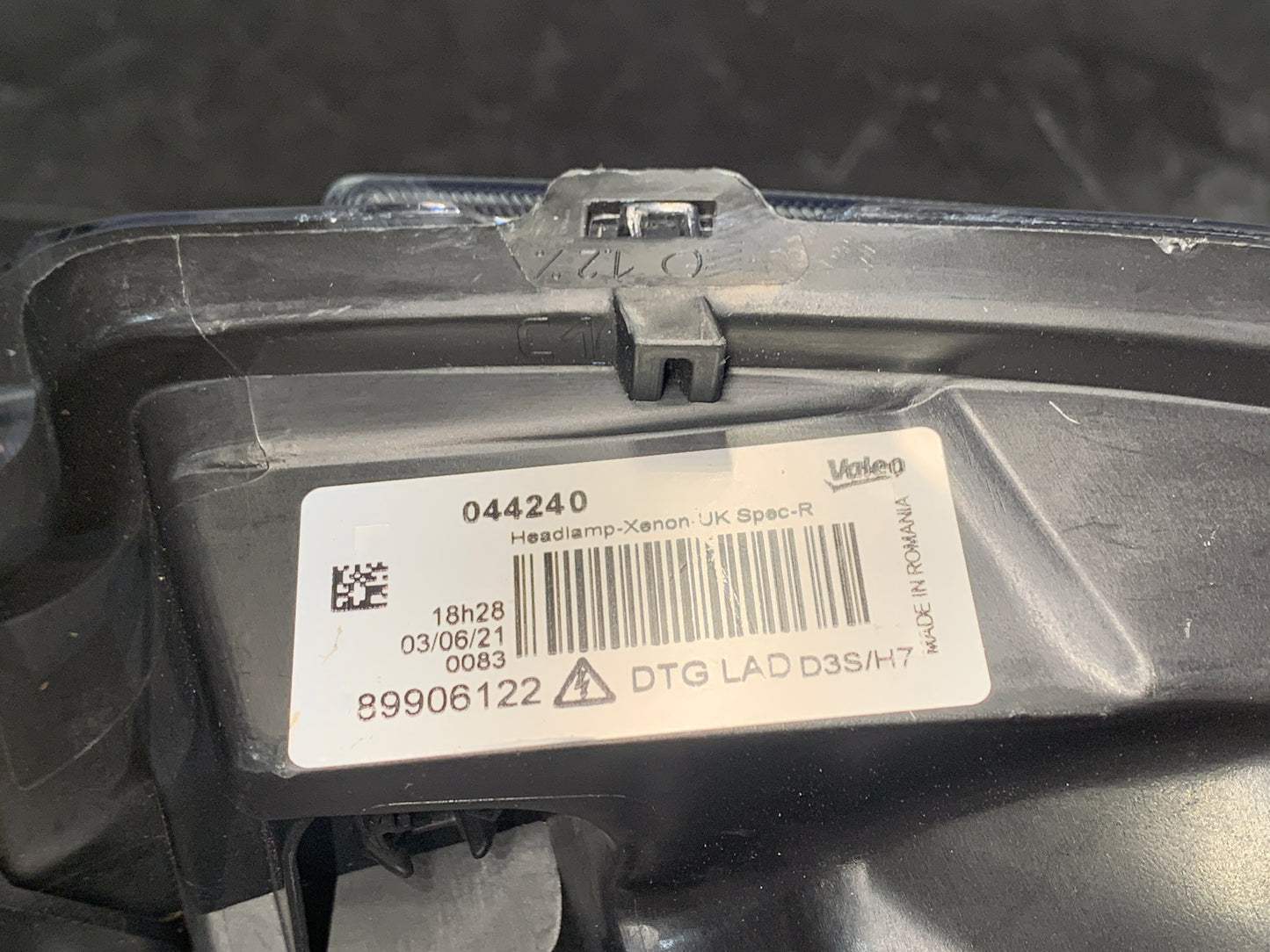 LAND ROVER DISCOVERY L319 RHS RIGHT XENON HEADLIGHT 044240