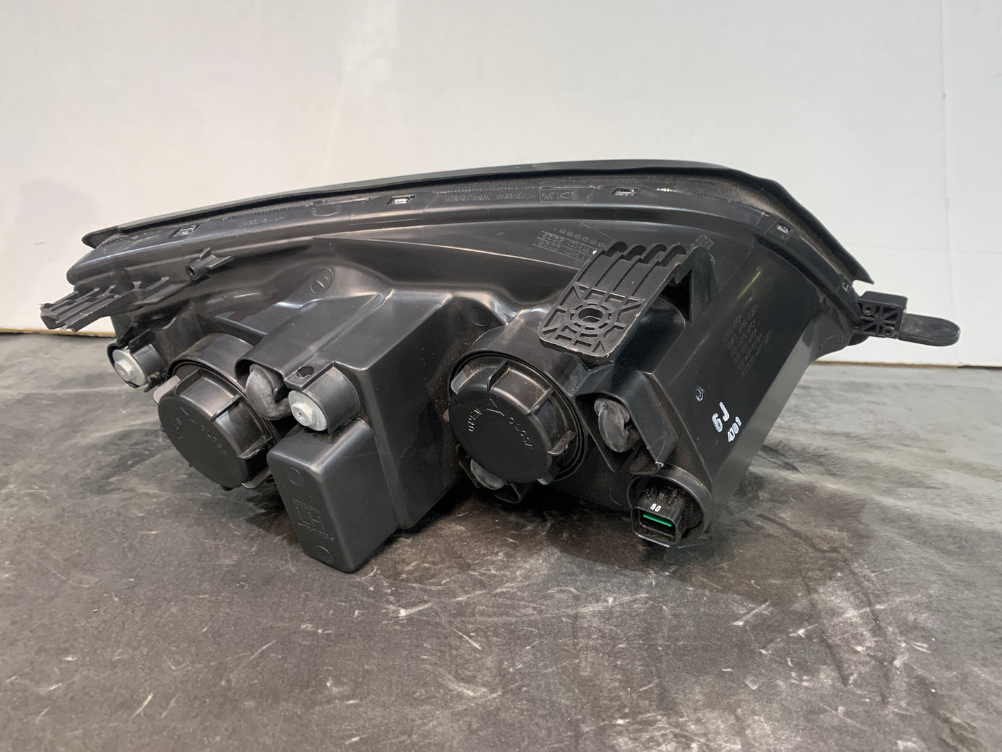 HOLDEN CAPTIVA LHS LEFT HALOGEN HEADLIGHT 2008-2015
