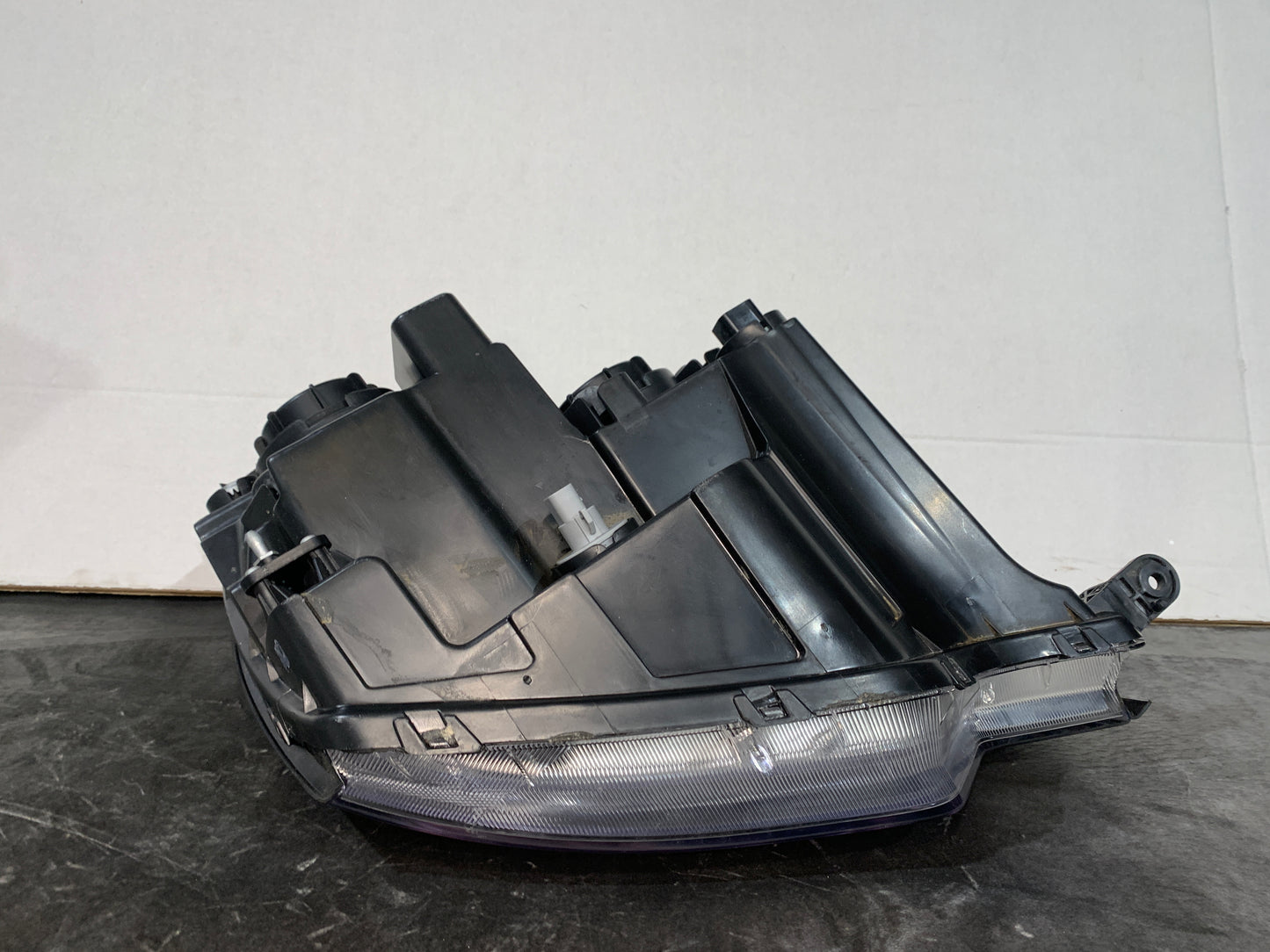 HOLDEN CAPTIVA LHS LEFT HALOGEN HEADLIGHT 2008-2015