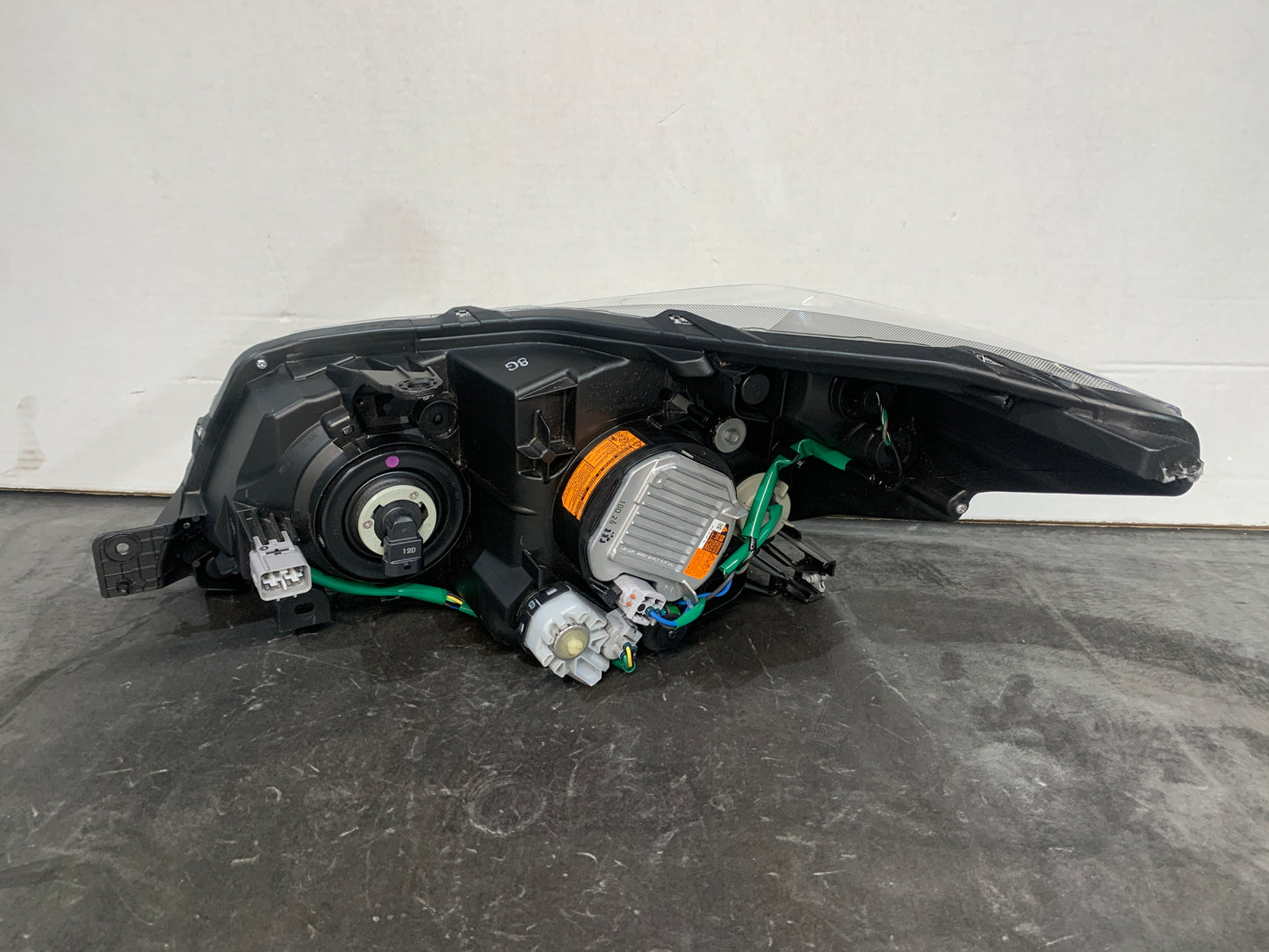 SUBARU FORESTER RHS RIGHT HALOGEN HEADLIGHT 2013-2016