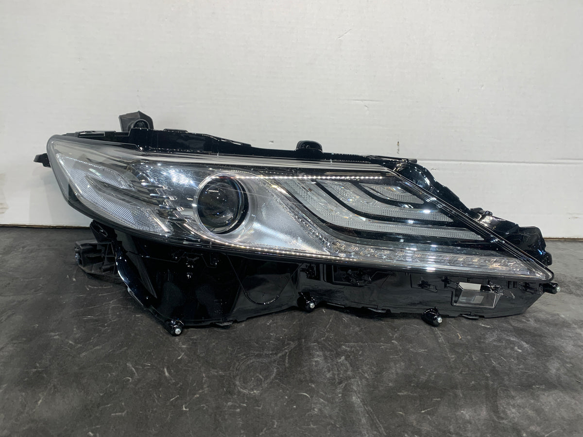 TOYOTA CAMRY XV70 RHS RIGHT LED HEADLIGHT 2018-2022