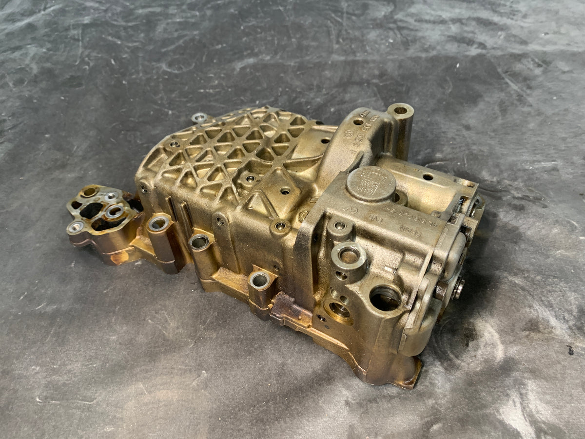GENUINE VOLKSWAGEN AUDI BWA 2.0T GTI OIL PUMP 06B103535F