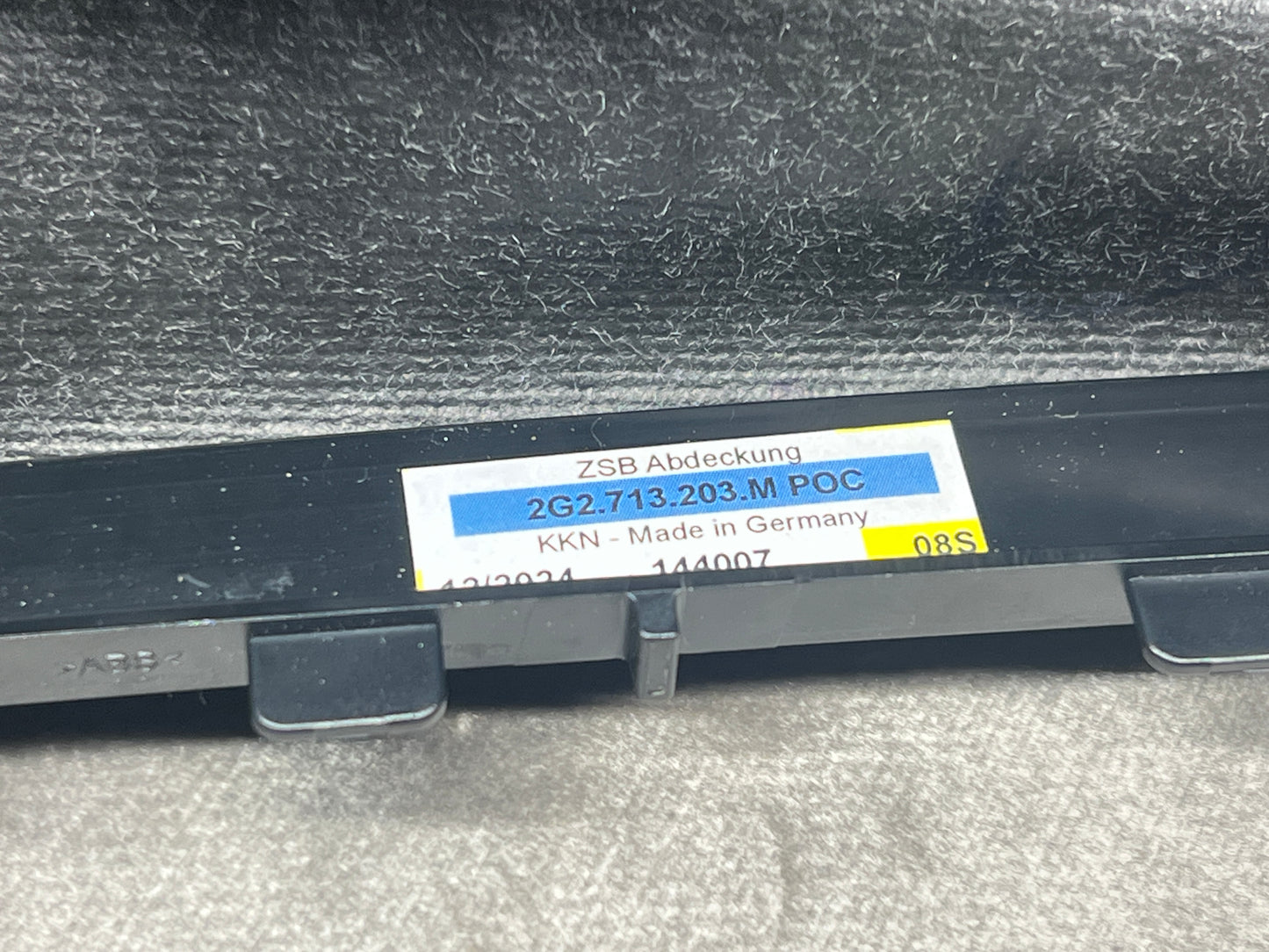 2G2713203M