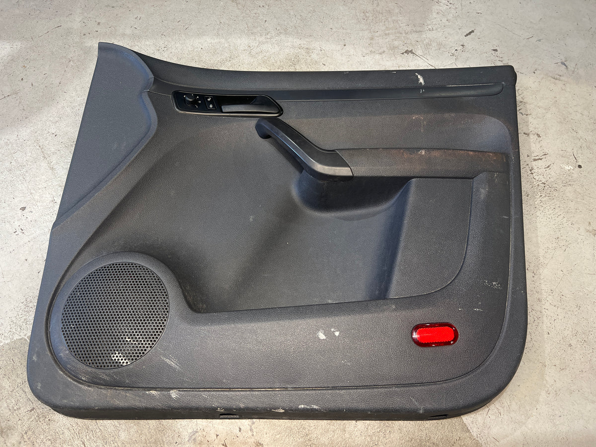 2K6867006K drivers door
