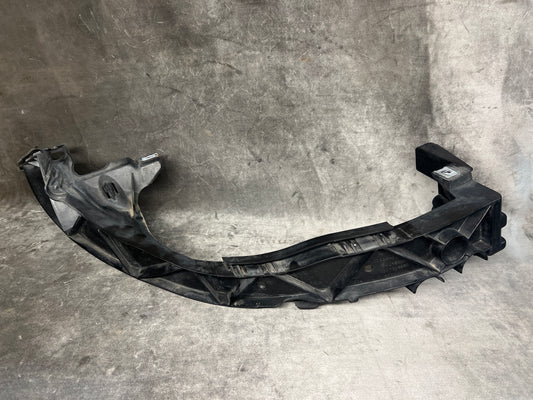 BMW 1 SERIES E81 E82 E87 RIGHT HEADLIGHT SUPPORT MOUNTING BRACKET 51647120824 - LRI Autoparts