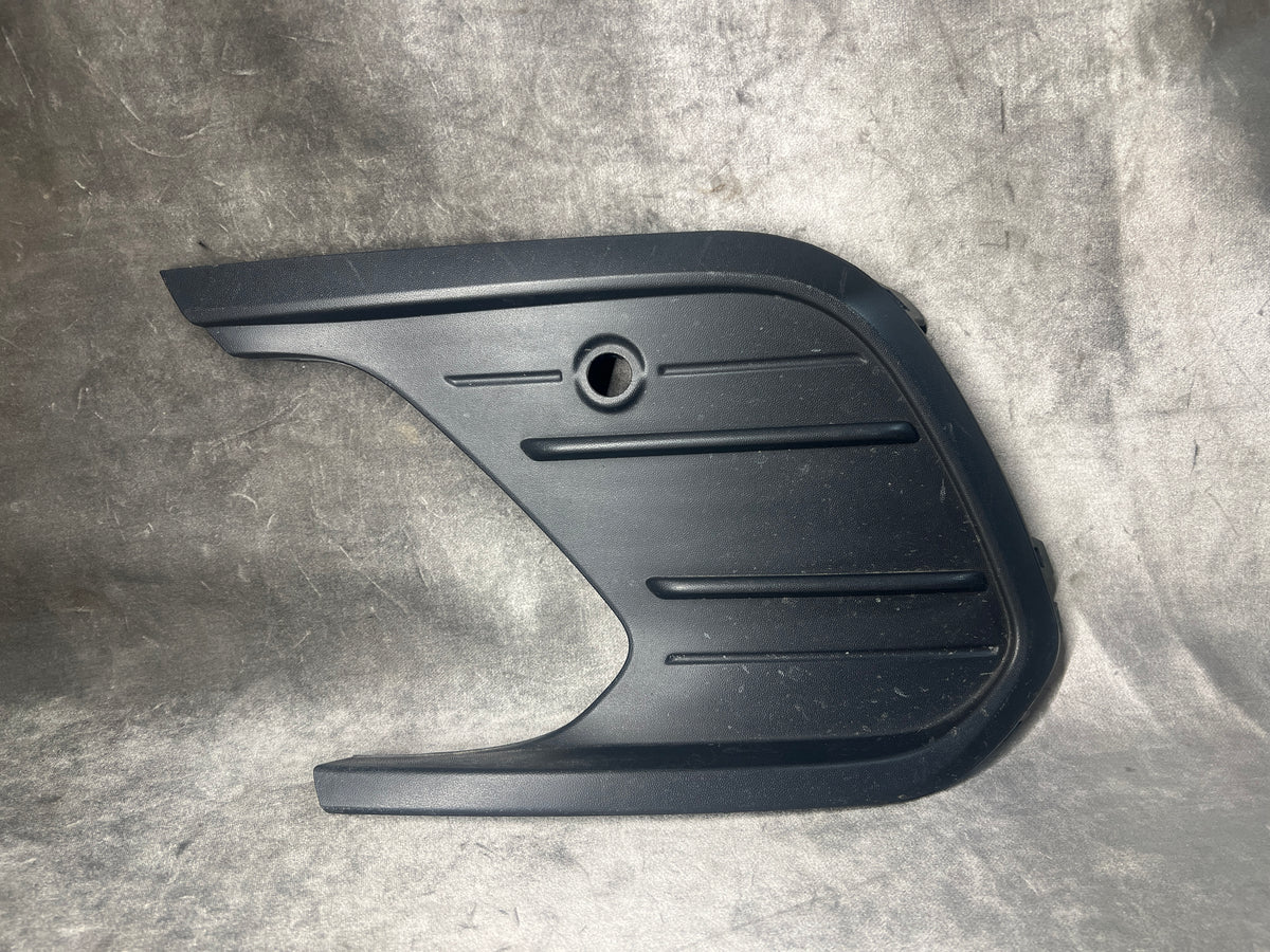 VW POLO AW MK6 FRONT BUMPER LEFT FOG LIGHT GRILLE INSERT COVER 2GS853665D