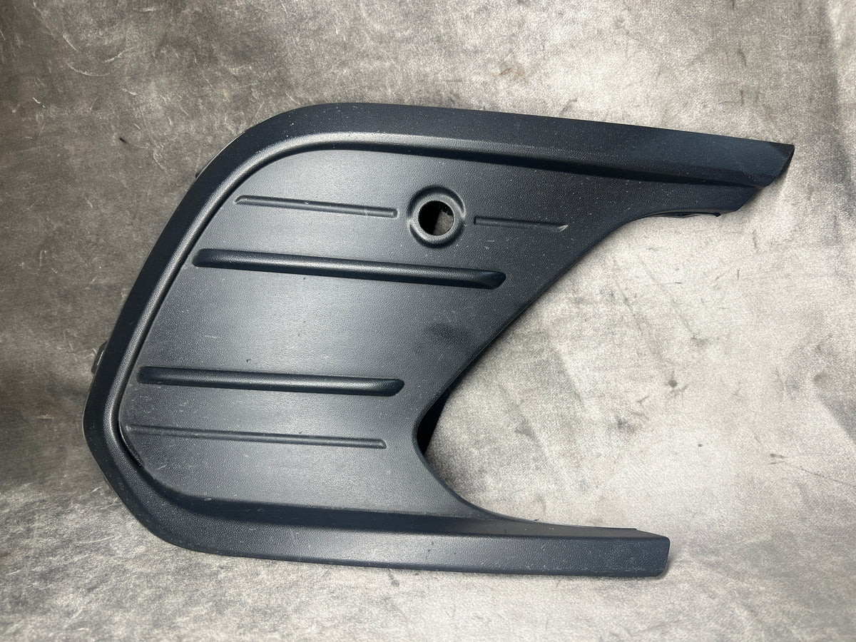 VW POLO AW MK6 FRONT BUMPER RIGHT FOG LIGHT GRILLE INSERT COVER 2GS853666D