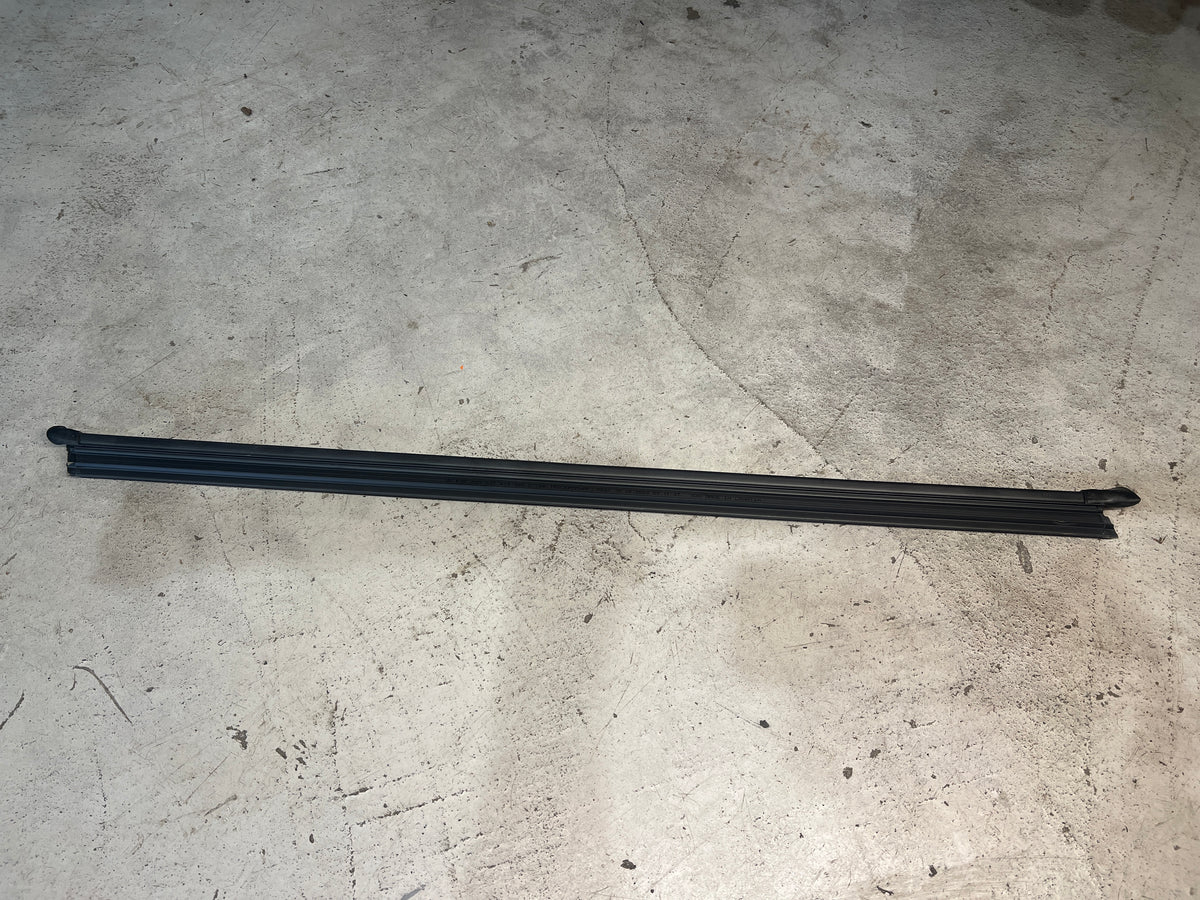 VW T-CROSS C11 POLO AW FRONT LEFT DOOR WINDOW SEAL STRIP 2GM837479