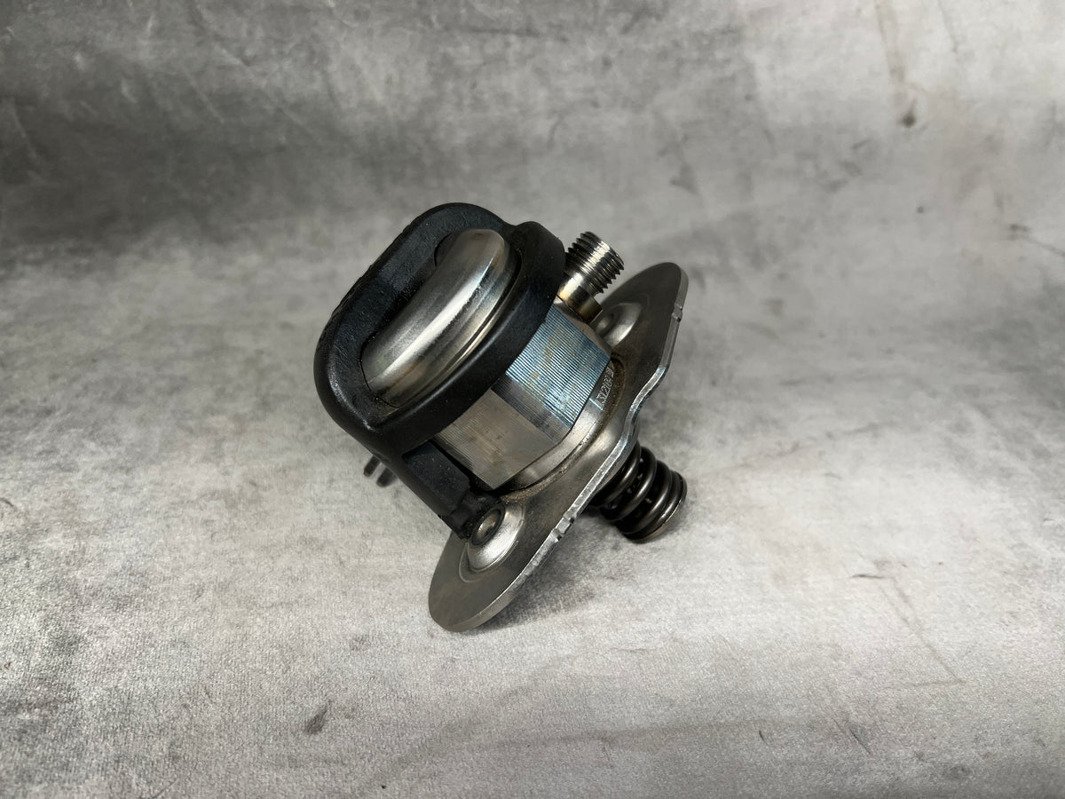 BMW N20 N26 HIGH PRESSURE FUEL PUMP HPFP WITH ACOUSTIC COVER 13517624435 F20 F30 F10 X1 X3