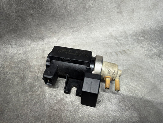 BMW N54 TURBO BOOST PRESSURE CONVERTER 7548706
