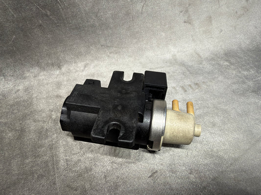 BMW N54 TURBO BOOST PRESSURE CONVERTER 7548706