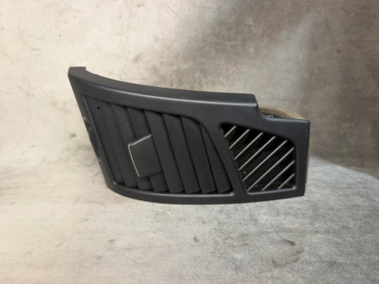 BMW 1 SERIES E81 E82 E87 E88 LEFT PASSENGER DASHBOARD AIR VENT GRILLE 64227059187