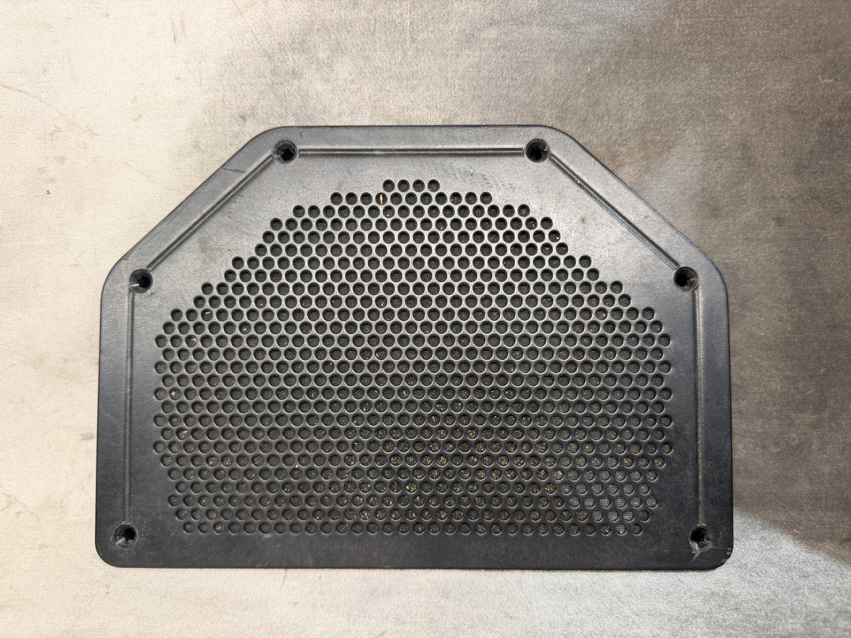 BMW 1 SERIES E81 E82 E87 E88 X1 E84 CENTRE SUBWOOFER SPEAKER GRILLE COVER 65136925328