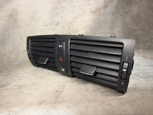 BMW 1 SERIES E81 E82 E87 E88 CENTRE DASHBOARD AIR VENT WITH HAZARD LOCK SWITCH 64227059189