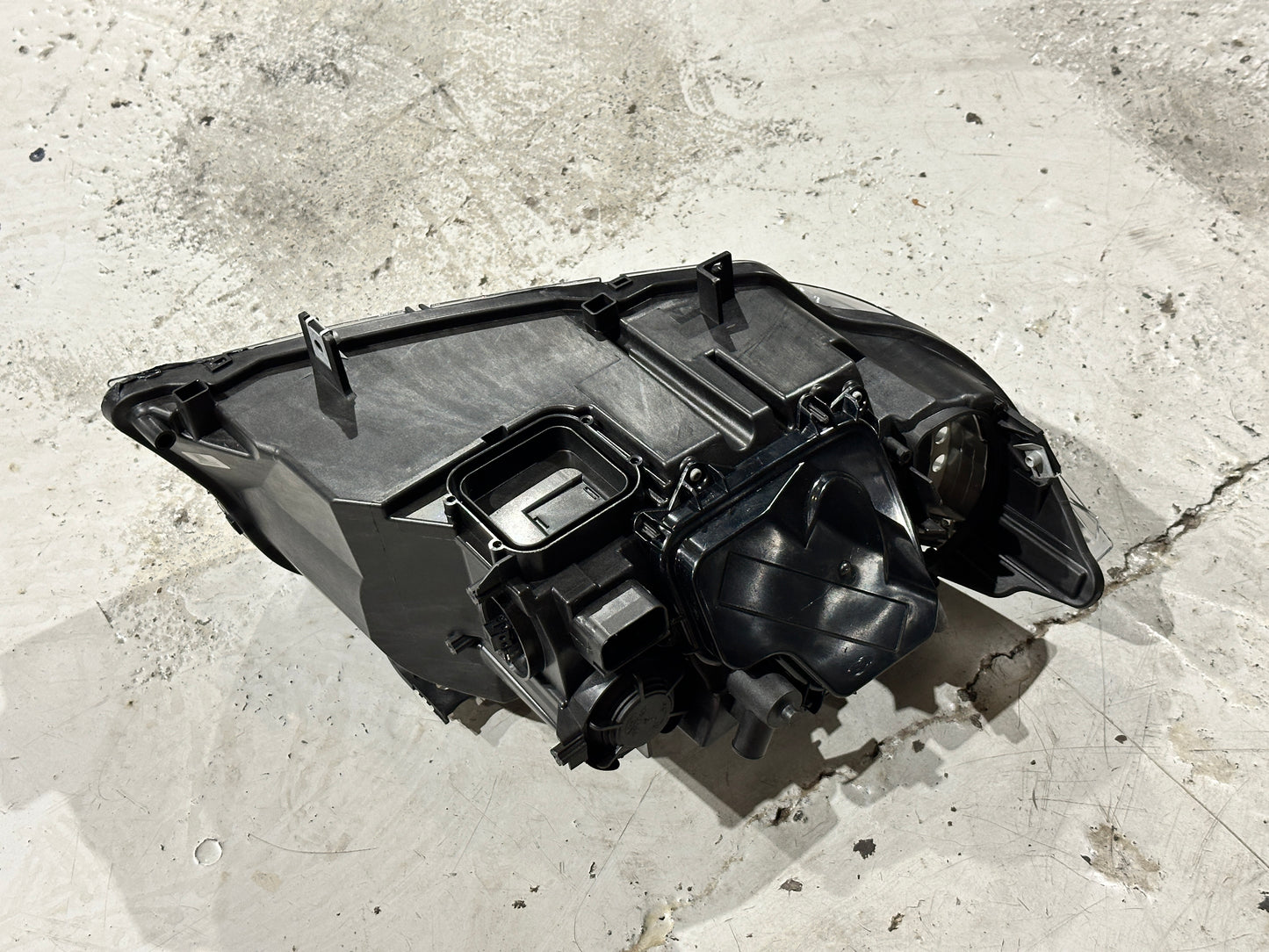 BMW 3 SERIES E90 LCI LHS LEFT XENON HEADLIGHT 63117240249