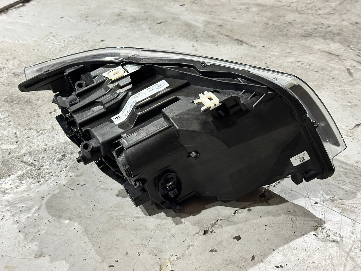 BMW 3 SERIES E90 LCI LHS LEFT XENON HEADLIGHT 63117240249