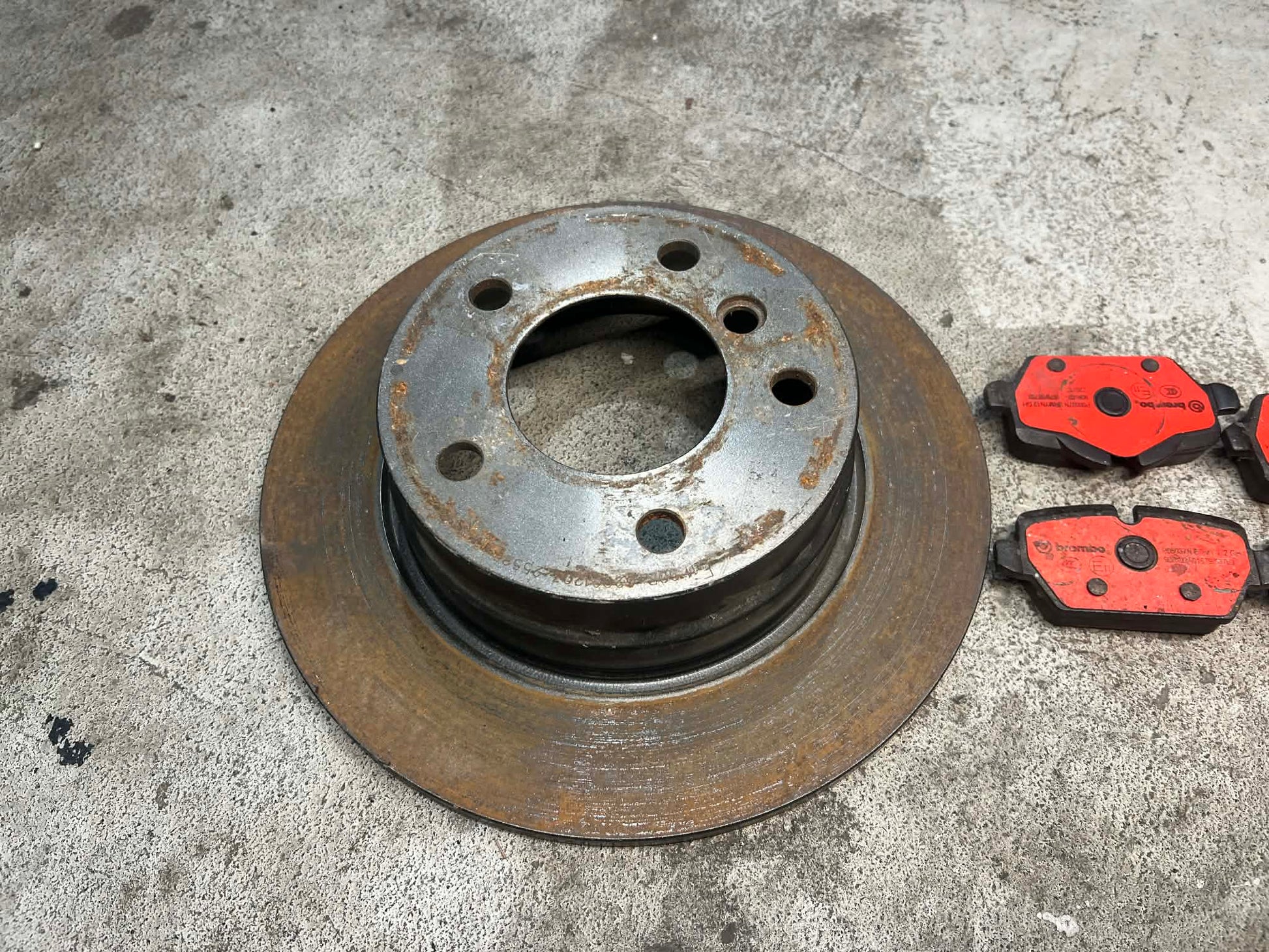 Brembo Rear Brake Discs (08.A205.11) + Ceramic Pads (P 06 044) for BMW E81 / E87 118i / 120i (Used, Test-Fit ~10 km, No Sensor) - LRI Autoparts
