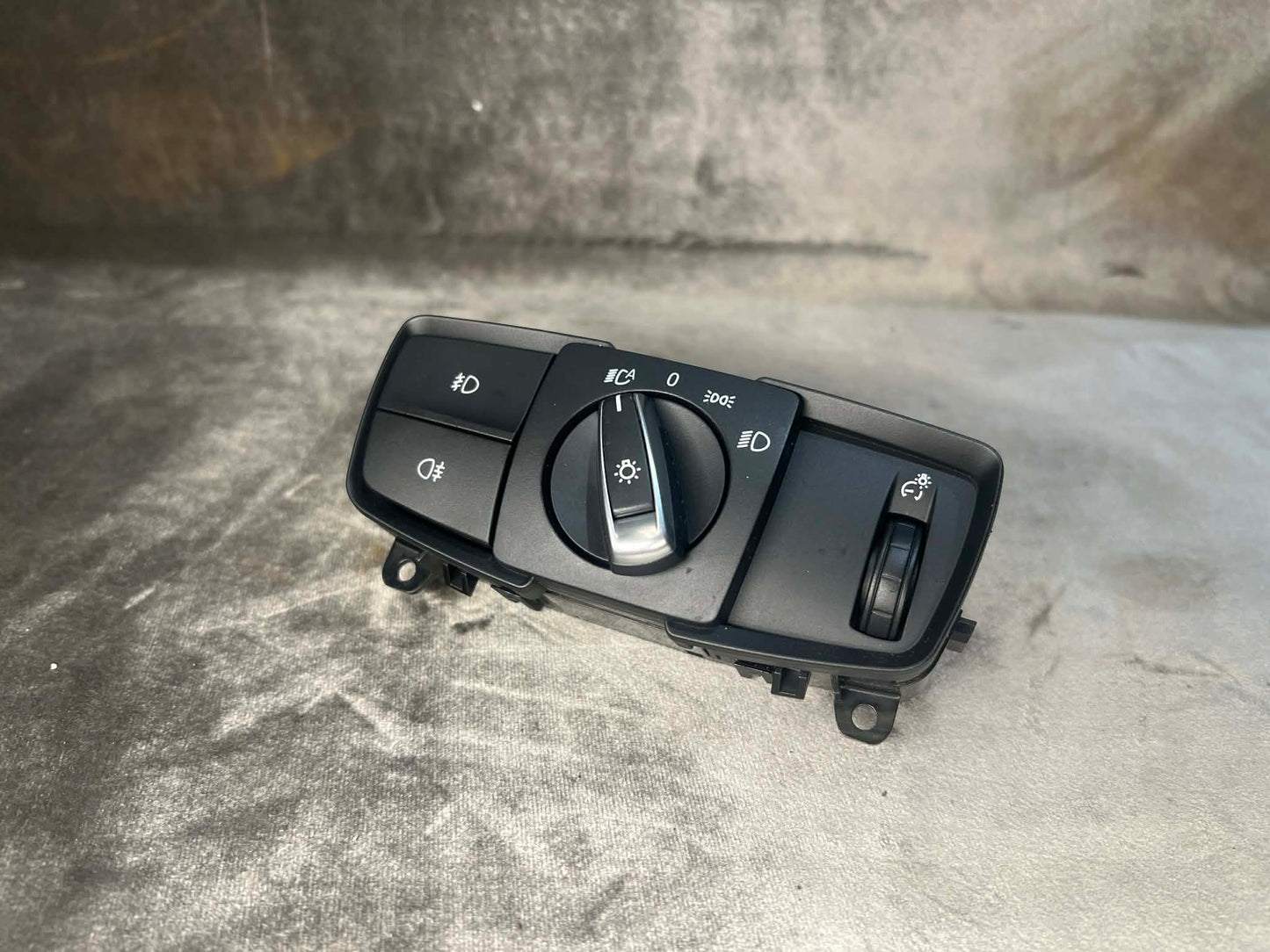 BMW 1 3 4  F20 F30 F31 F32 HEADLIGHT SWITCH 9265303