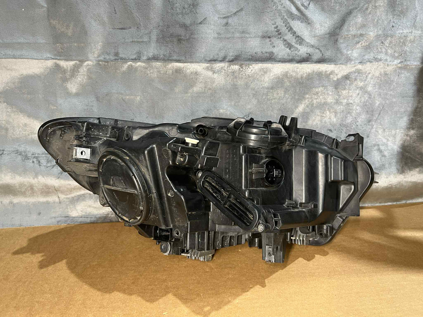BMW 1 SERIES F20 LHS LEFT BI-XENON HEADLIGHT 7229687 2010-2015