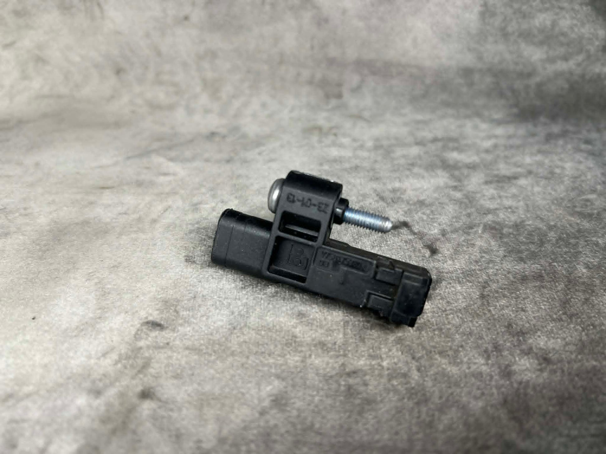 BMW N13 Crankshaft Position Sensor - 13627561753 (Used, Genuine) - LRI Autoparts