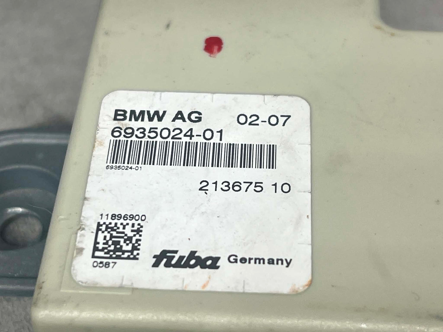 BMW 3 5 SERIES ANTENNA AERIAL AMPLIFIER MODULE 6935024