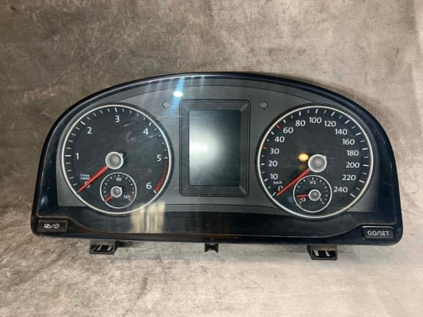 VOLKSWAGEN CADDY 1.6 DIESEL 2011-2020 AUTOMATIC INSTRUMENT CLUSTER 2K0920876A