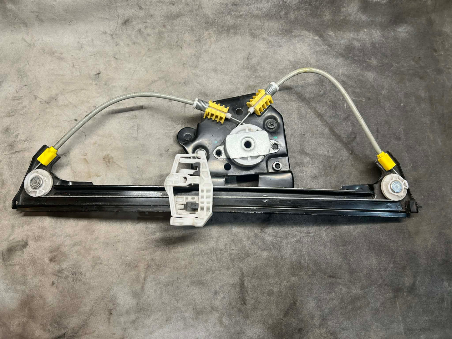 BMW E90 / E91 3 Series Rear Right Window Regulator (Aftermarket, Without Motor) - 51357140590