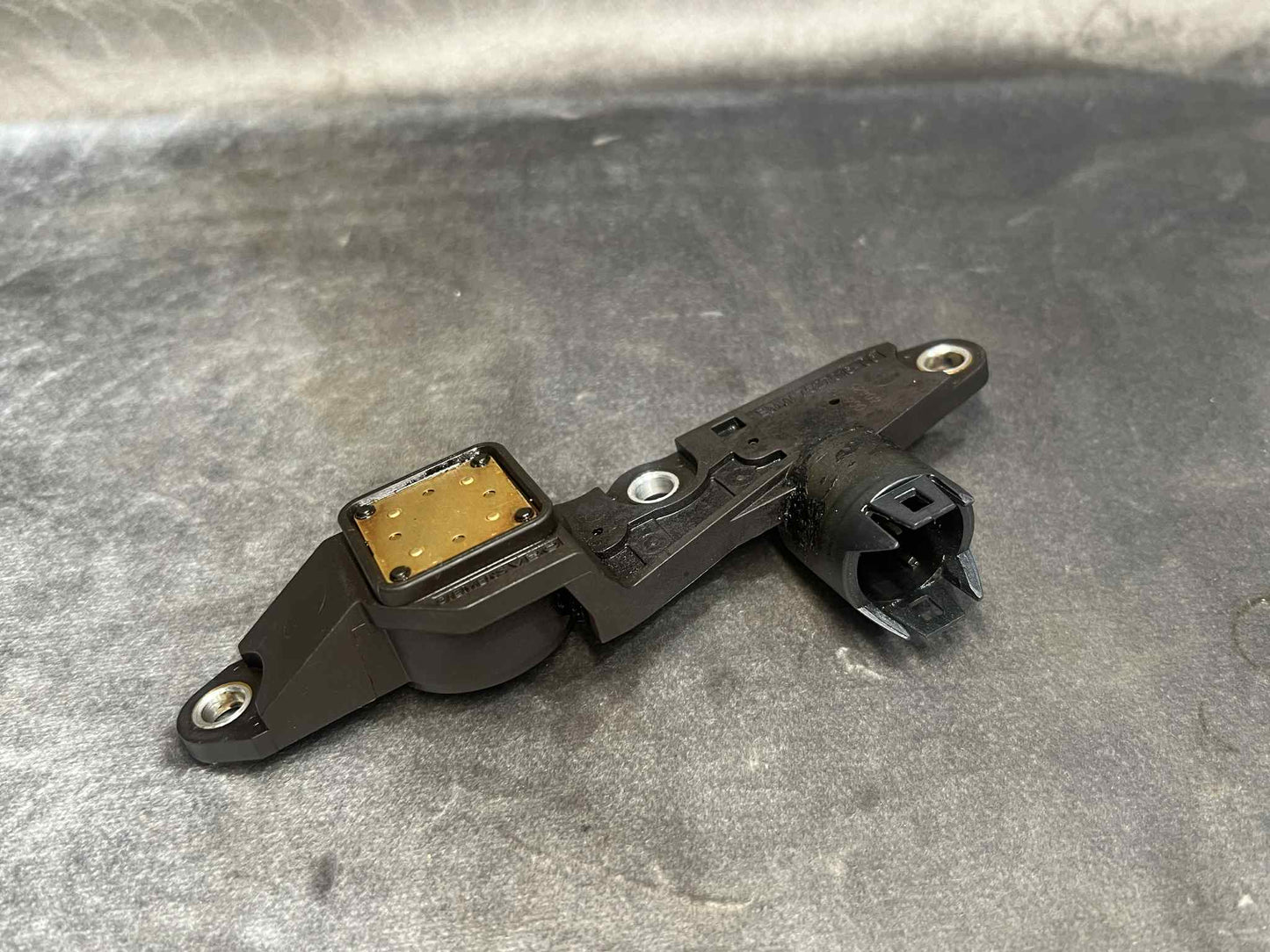 BMW 1 3 X SERIES N42 N46 N46N ECCENTRIC SHAFT SENSOR 7527016