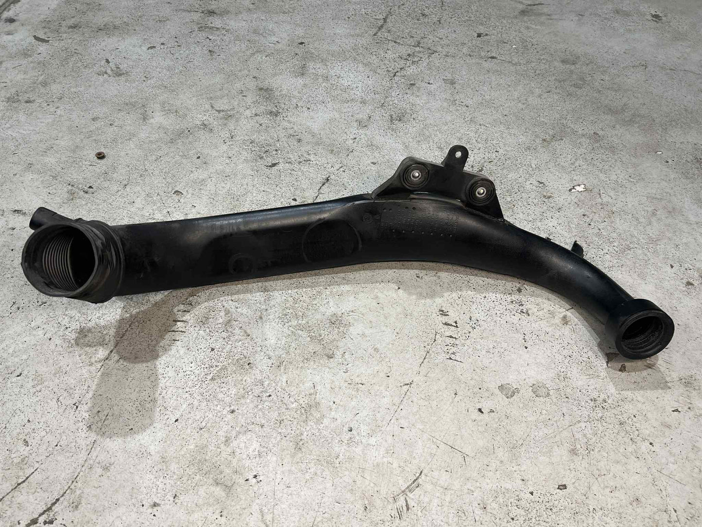 BMW 1 3 SERIES 135 335 N54 AIR INTAKE PIPE 7556549