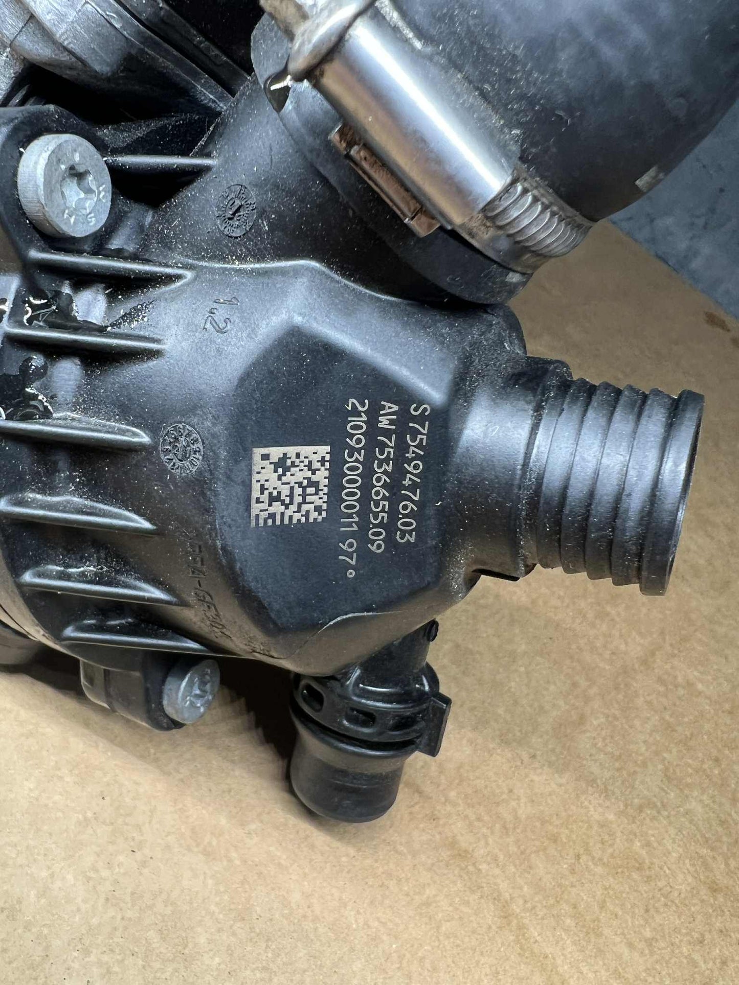 BMW 135i 335i N54 CONTINENTAL WATERPUMP AND THERMOSTAT 7632426 11868015