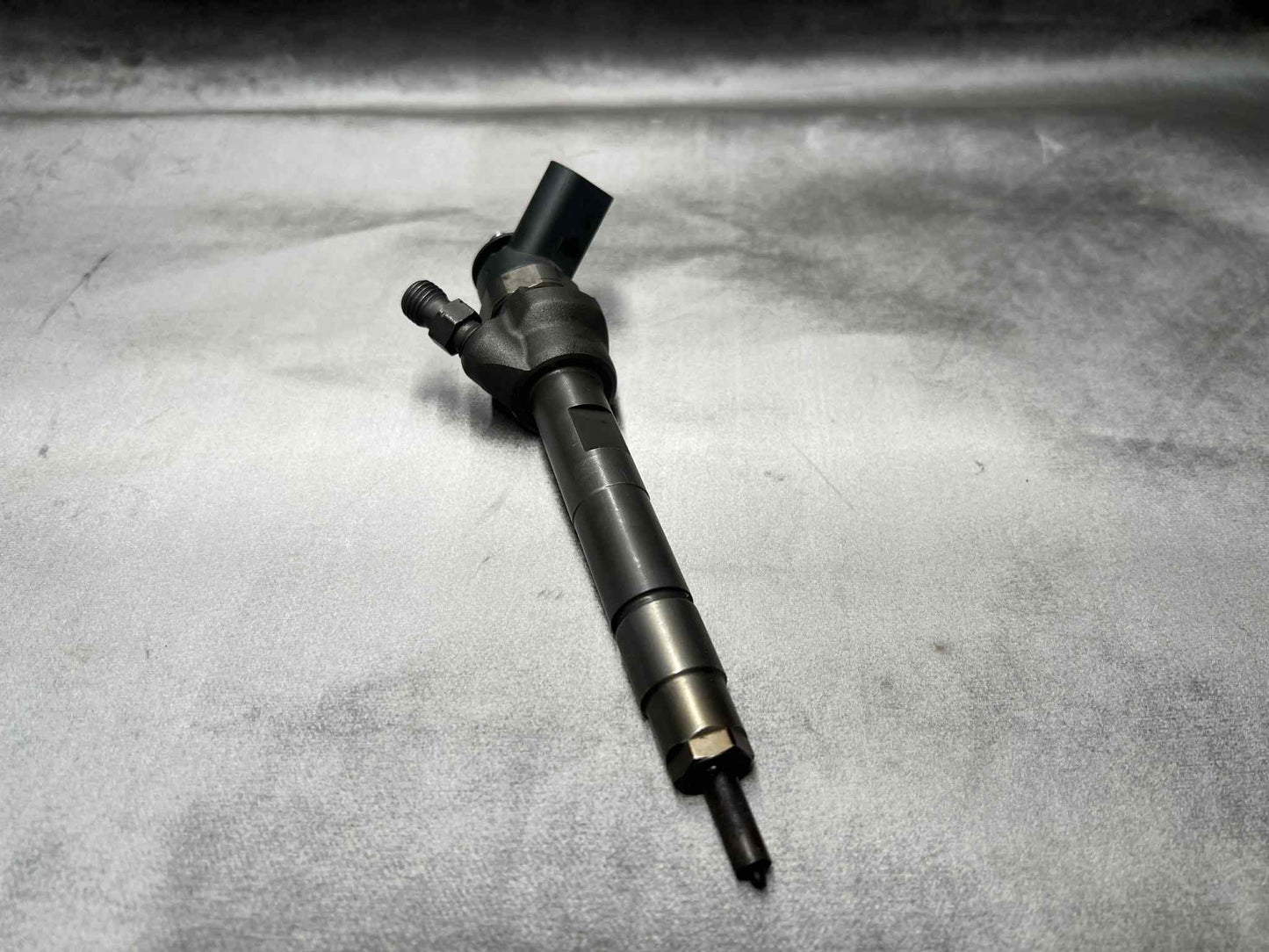 BMW 1 3 5 X SERIES N47 2.0L FUEL INJECTOR 7798446