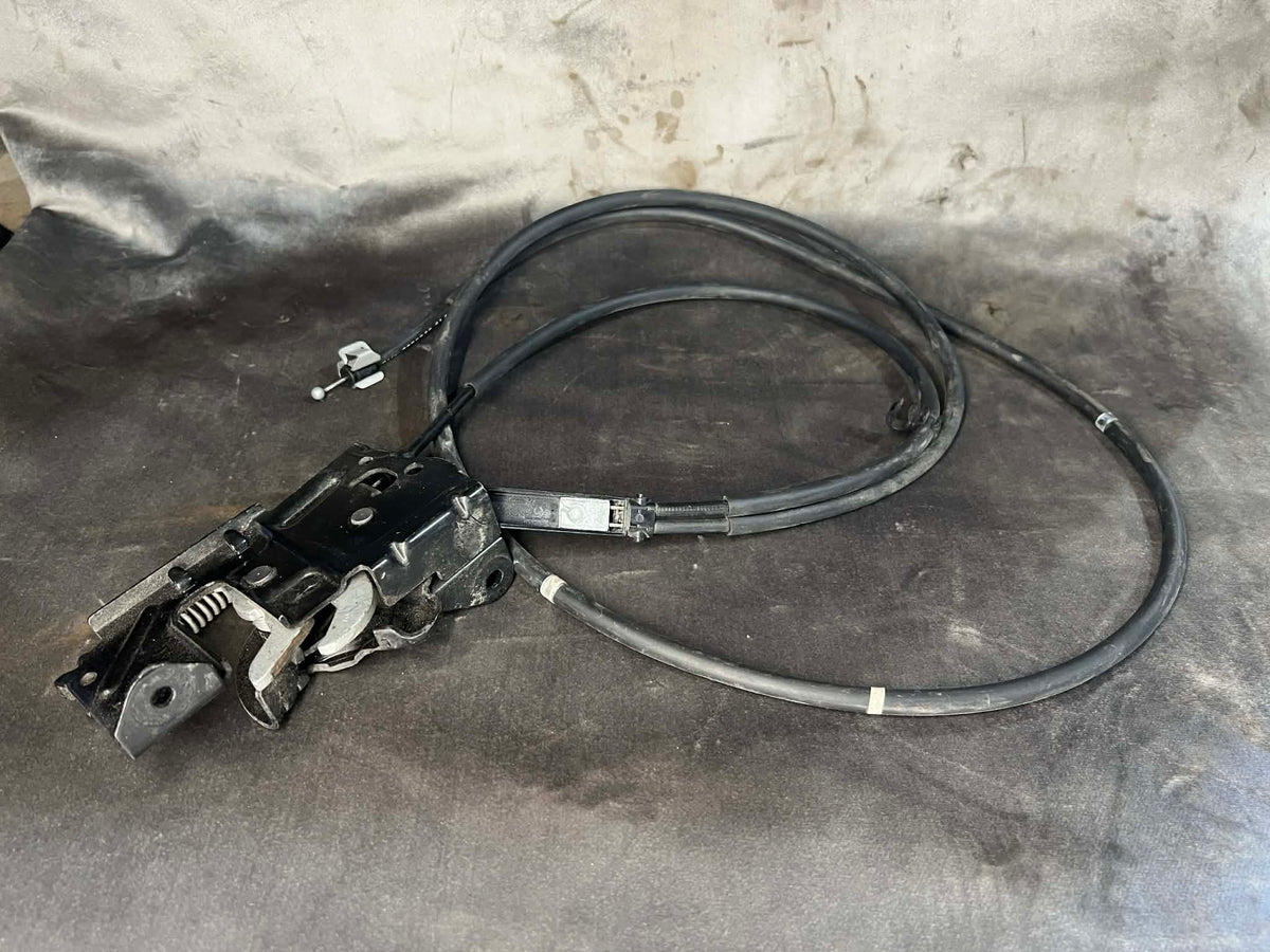 BMW 1 2 3 4 F-SERIES BONNET LATCH AND CABLE 4895376