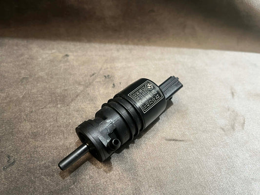 BMW 1 3 X SERIES HEADLIGHT WASHER FLUID PUMP 7302589