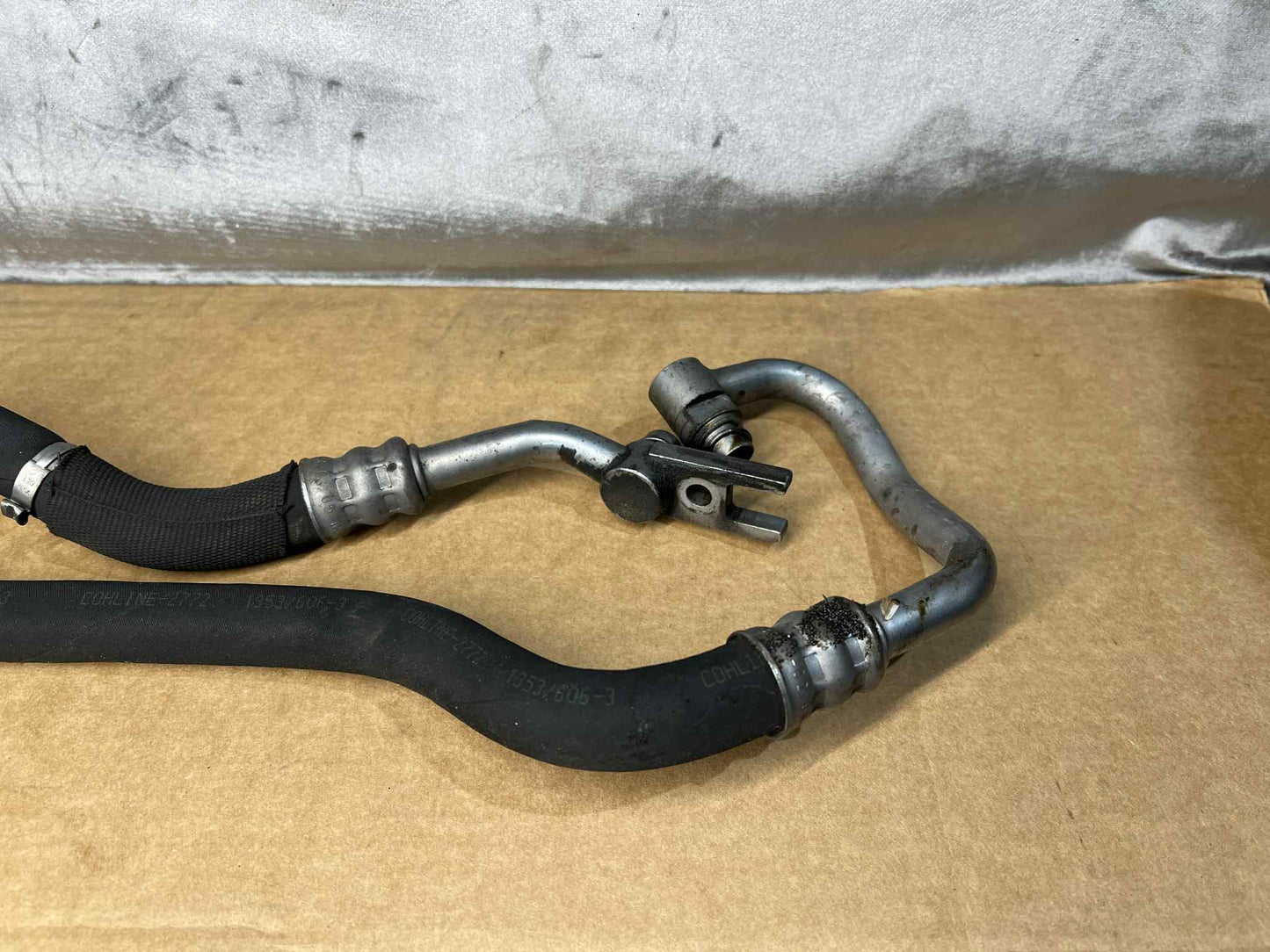 BMW 1 SERIES E82 E88 N54 N55 OIL COOLER LINES 7573273 7573274