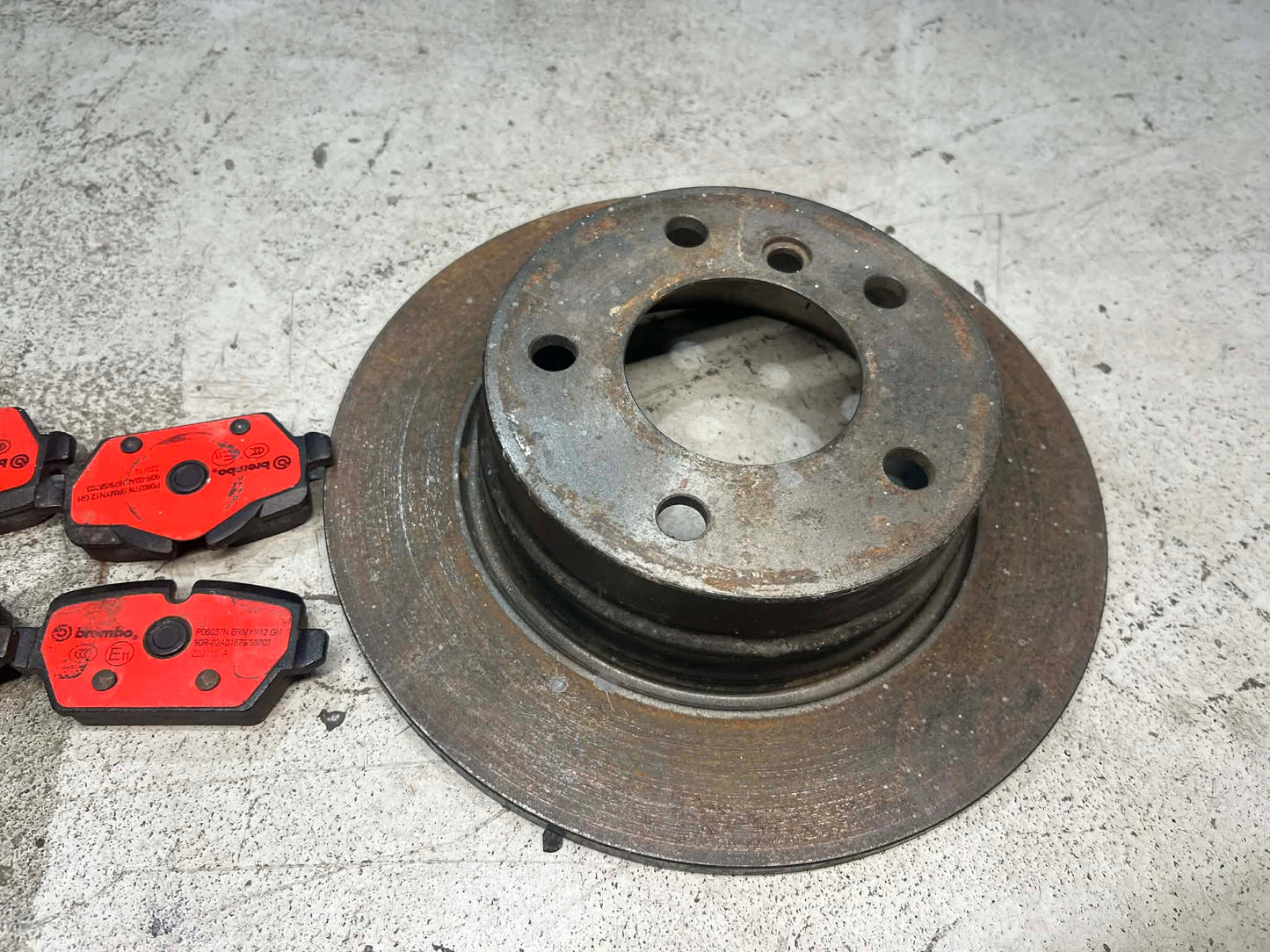 Brembo Rear Brake Discs (08.A205.11) + Ceramic Pads (P 06 044) for BMW E81 / E87 118i / 120i (Used, Test-Fit ~10 km, No Sensor) - LRI Autoparts
